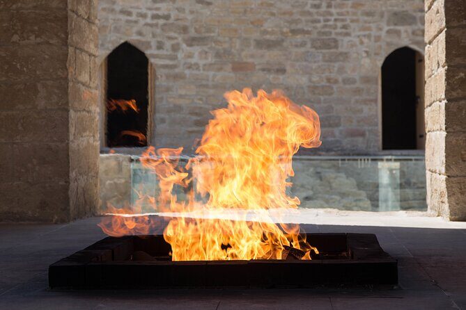 Ateshgah Fire Temple and Yanardag Fire Mountain Private Tour - Transition to the Natural Fire: Yanardag