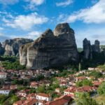 Athens: Meteora Day Trip with Central Pickup & Audio Guide - The Itinerary: From Athens to the Cliffs of Meteora