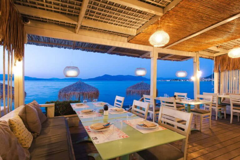 Athens: Meteora Monasteries, Hermit Caves & Seaside Escapes - Seaside Brunch: A Relaxing Coastal Pause