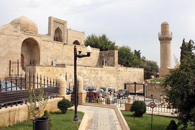 Baku: Old City Walking Tour - Walking Through the Historic Streets