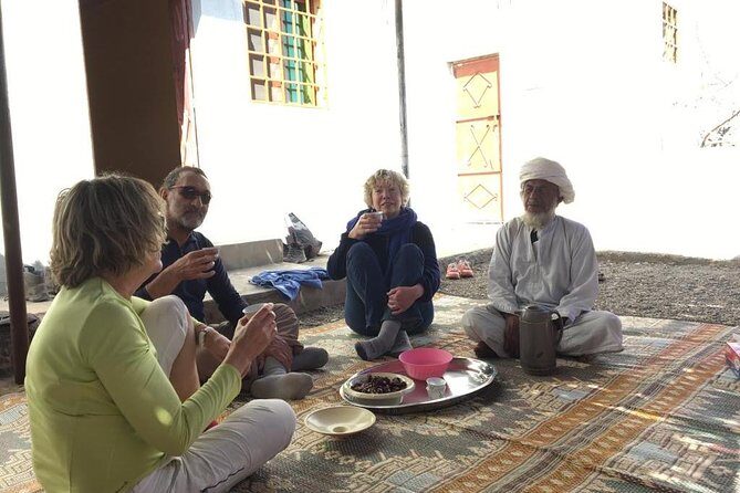 Balcony Walk of Jebal Shams (Highest Peak of Oman) - The Experience and Guides