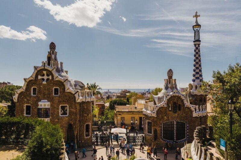 barcelona-discover-gaudi-sagrada-familia-and-park-guell