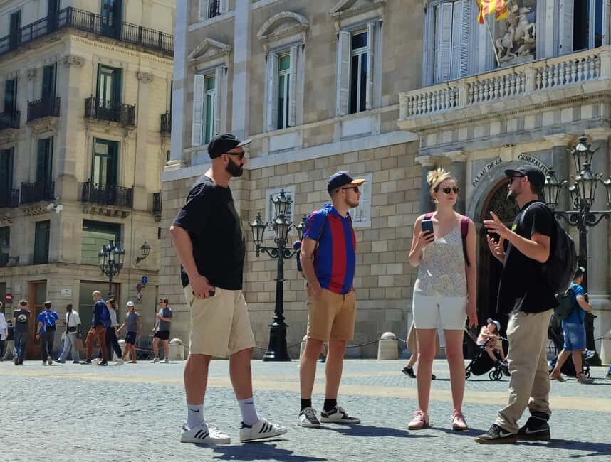 Barcelona Gothic Quarter: Roman Walls and Hidden Courtyards - Why This Tour Works