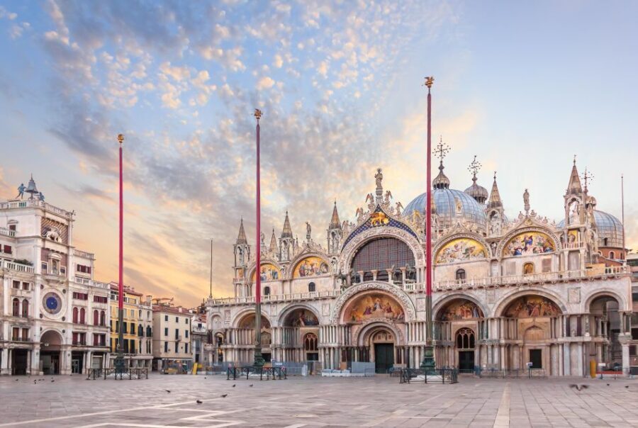 Barcelona: Park Güell Guided Tour with Skip-The-Line Entry - The Value of the Guided Tour