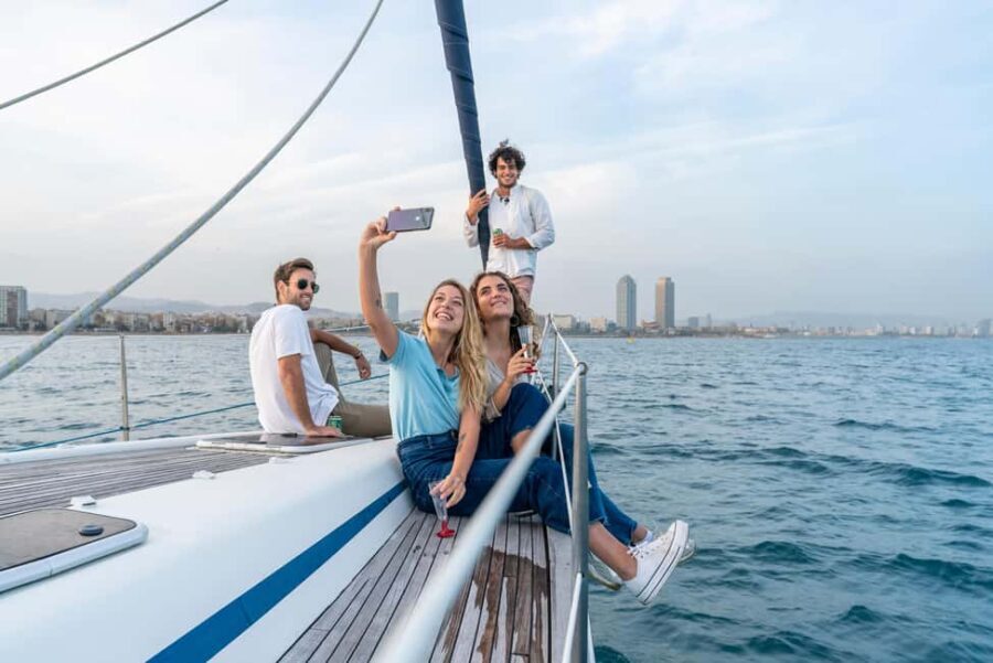 Barcelona: Sailing trip 1 hour, private boat with open bar - Why You’ll Love This Sailing Trip