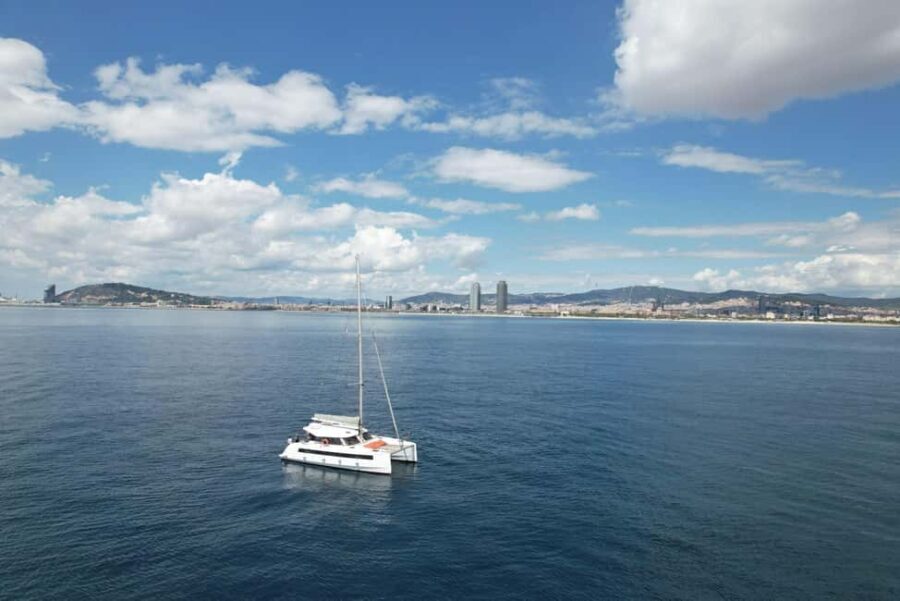 Barcelona: Shared cruise on a catamaran Drink+Local Tapa - Itinerary Breakdown: What to Expect