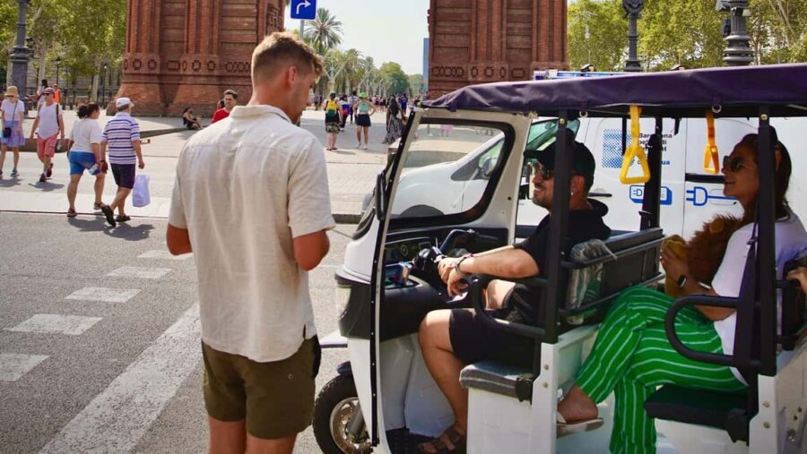 Barcelona: Small Group Tuk Tuk Tour - Price and Value Analysis