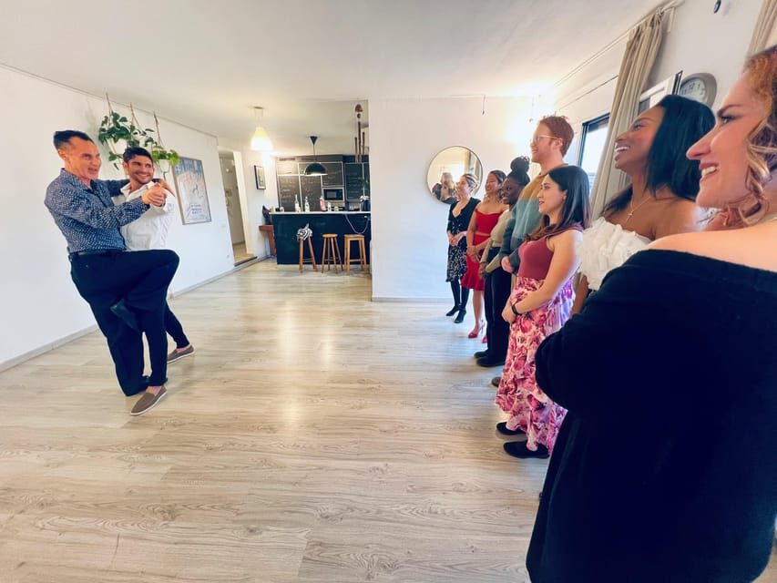 Barcelona Tango Connection with Bottomless Drinks - Key Points