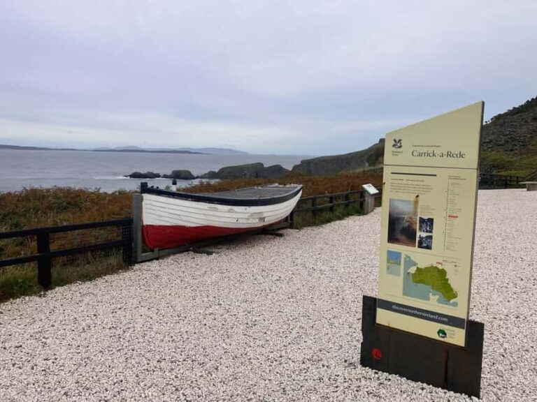 Belfast:Giant's Causeway private tour with accreditted guide - Scenic Drive through the Glens of Antrim