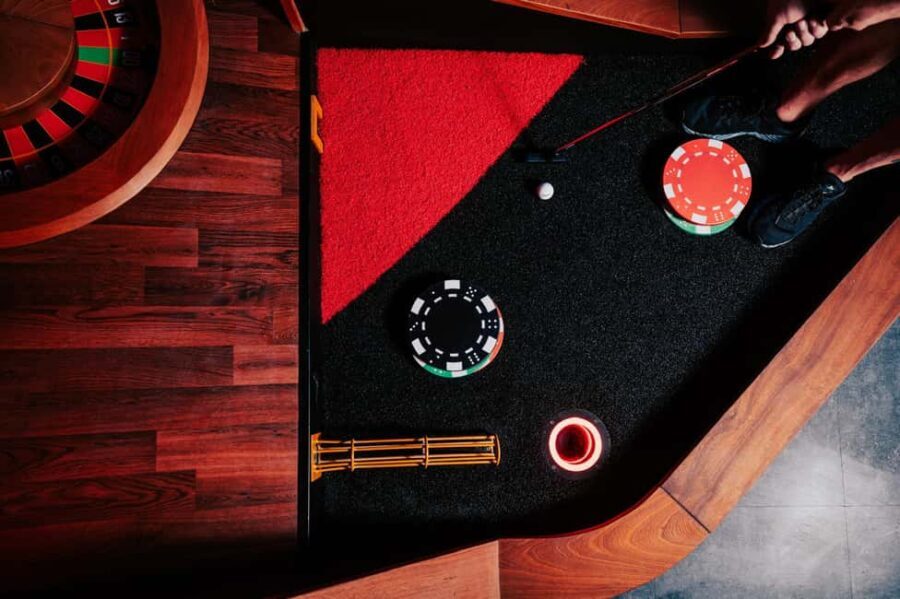 Bergen: High-Tech Minigolf in Top Bergen Activity Bar! - What to Expect at Alltid Opplett