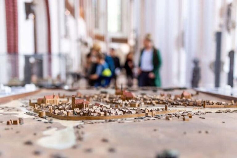 Berlin: Combo Ticket for the Berlin City Museum and Nikolaiviertel - Practical Tips and Visitor Insights