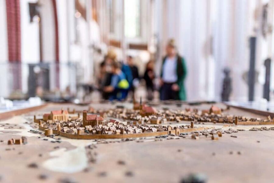 Berlin: Combo Ticket for the Berlin City Museum and Nikolaiviertel - Practical Tips and Visitor Insights