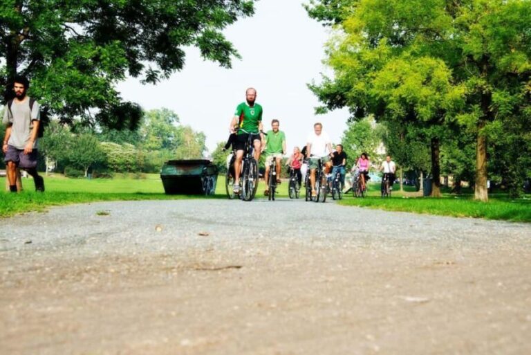 Berlin: Guided Bike Tour for School Groups - The Itinerary Breakdown