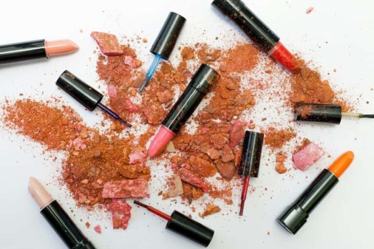 Berlin: Lipstick-Making Workshop with Prosecco - Exploring the Lipstick Workshop in Berlin: What to Expect