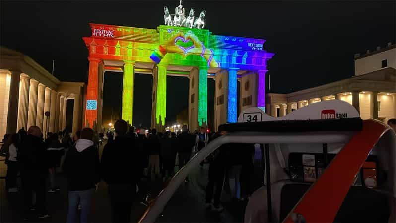 Berlin: taxi-bicycle Tour by Night and Illuminations - An Introduction to the Berlin Festival of Lights Taxi-Bicycle Tour