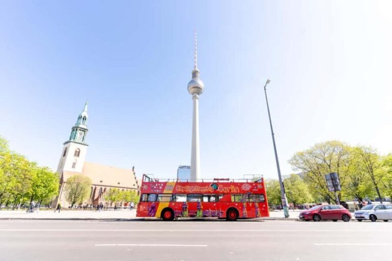 Berlin: Tour of Lights with Photo Stops - Key Points