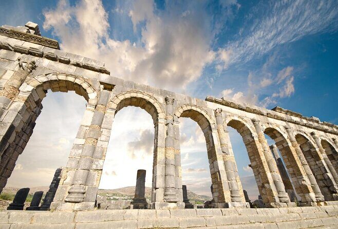 Best Private Guided Tour Casablanca: Your Exclusive City Guide - Exploring Casablanca’s Iconic Landmarks