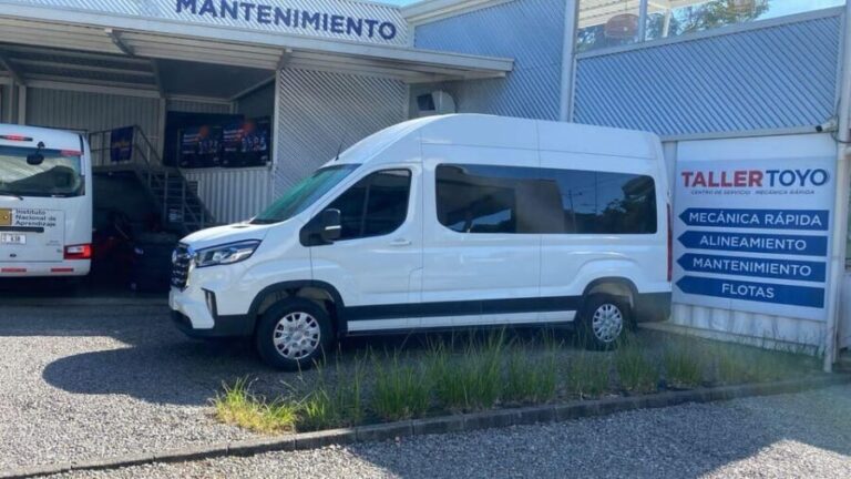 Best Value Deluxe Transportation La Fortuna - Manuel Antonio - What You Can Expect During Your Journey