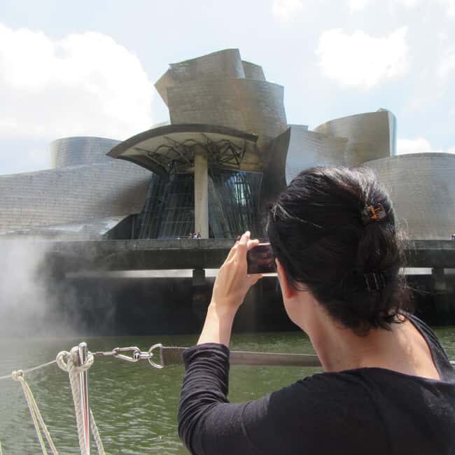 Bilbao: Sailboat tour of the estuary, from Bilbao to the sea - FAQs