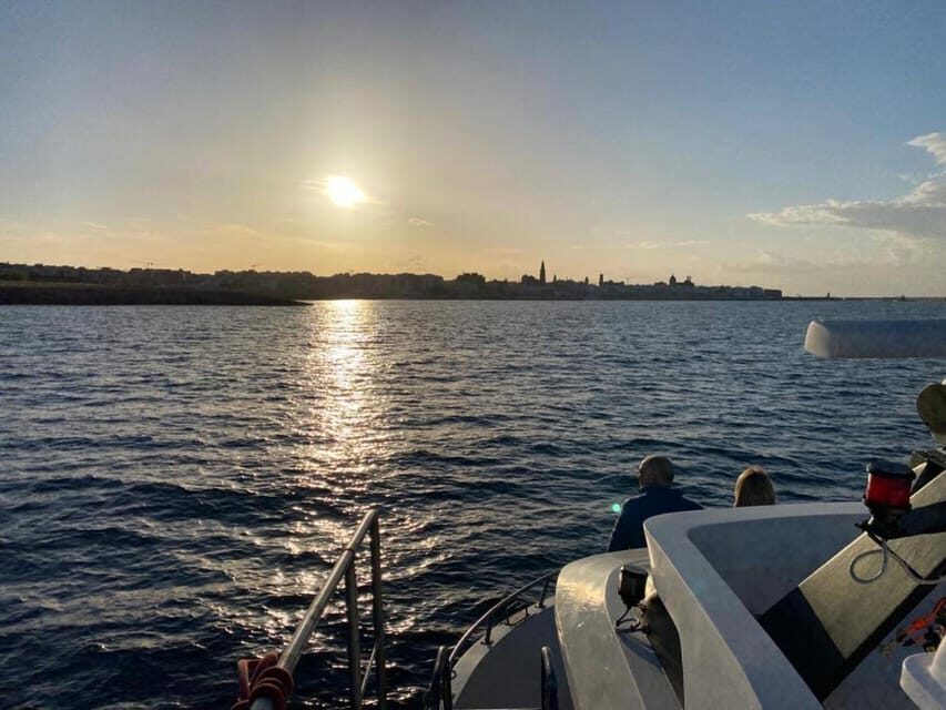 BOAT TOUR POLIGNANO A MARE with swim stop and aperitiv - A Closer Look at the Itinerary and Experience
