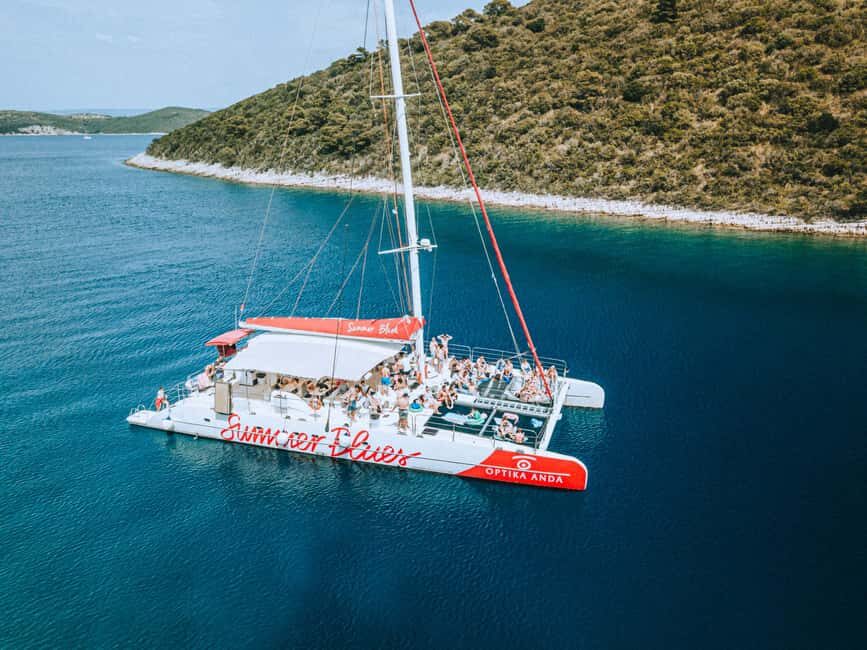 Bol: Catamaran Cruise with Lunch, Drinks, and Swim Stops - Transportation & Group Size