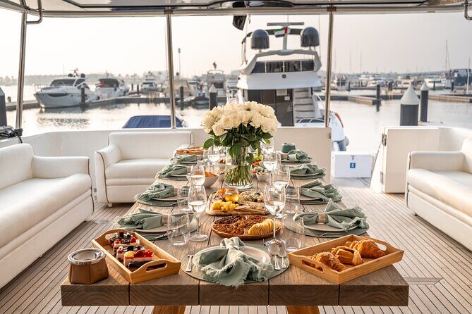 Book 3hr Luxury Yacht Rental Dubai - Get 1hr Free - Value and Pricing Analysis