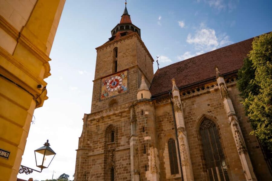 Brasov: Guided Walking Tour with Professional Photos - What to Expect from the Photography