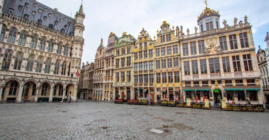 Brussels: Private Exclusive History Tour with a Local - The Landmarks and Stops