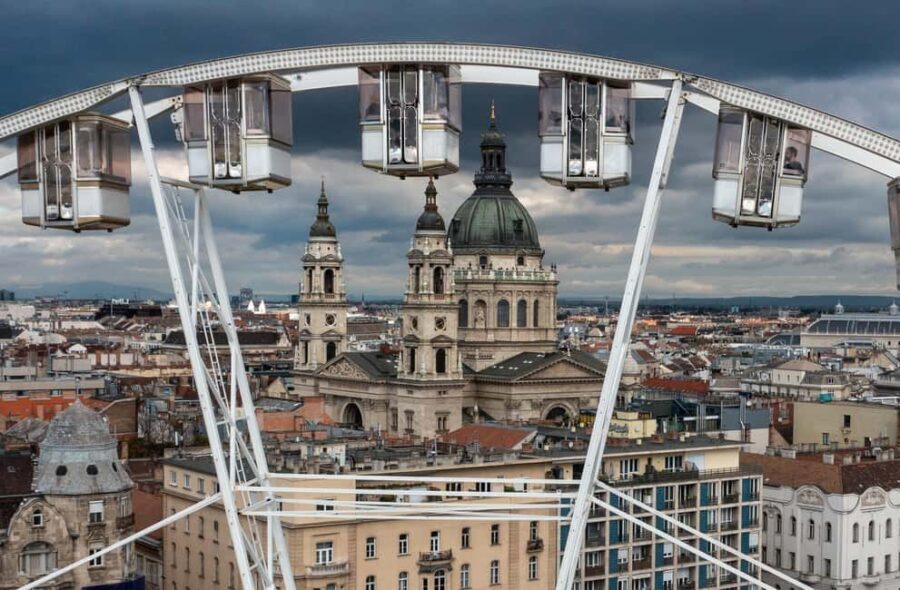 Budapest: Grand City Walking Tour with a Guide - Transitioning to Buda: The Castle District
