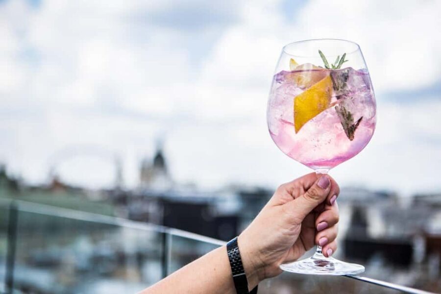 Budapest instyle: Private City Tour with Rooftop Bar Visit - What Makes This Tour Stand Out?