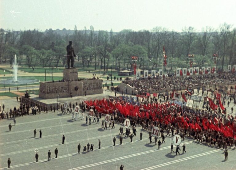 Budapest: Memento Park and Icons of Communism Guided Tour - Who Is This Tour Best Suited For?