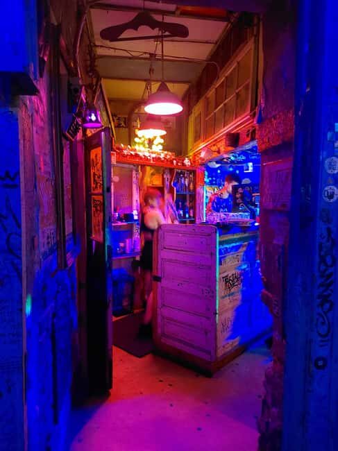 Budapest: Ruin Bars Private Photo Tour - What to Expect at Each Stop