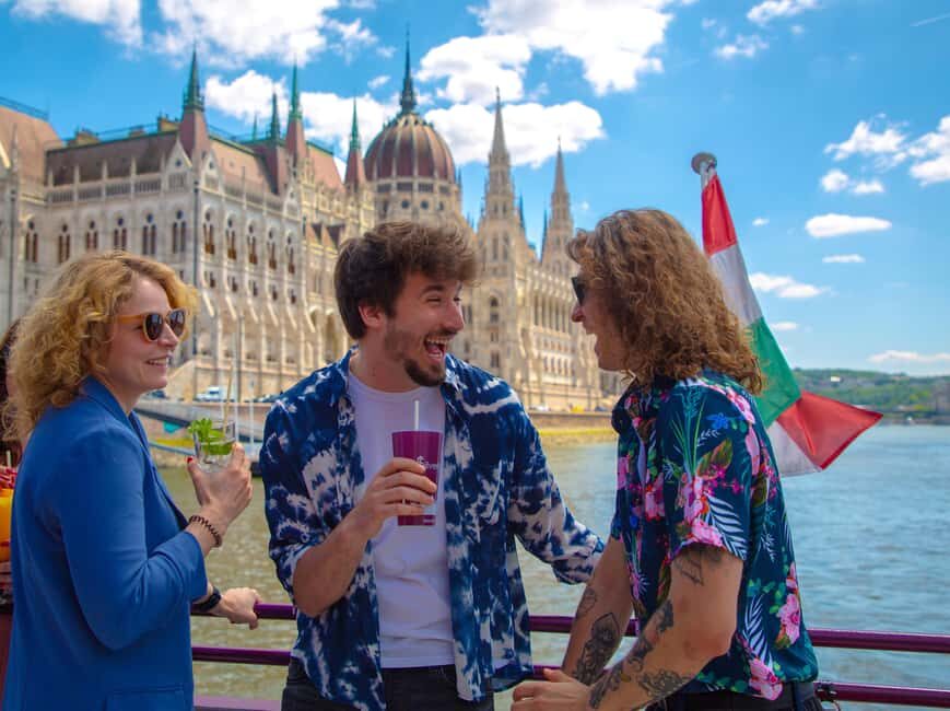 Budapest Sightseeing Cruise with Welcome Drink - Who Will Love This Tour?
