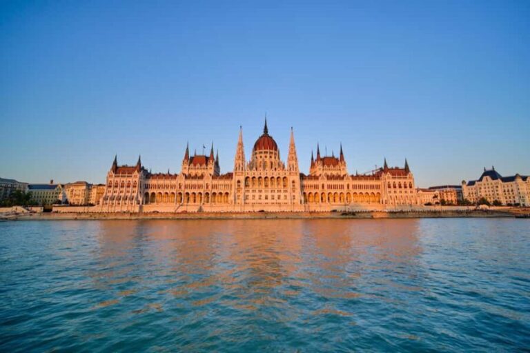 Budapest: Taste of Europe Sightseeing Night Cruise - Exploring the Experience in Detail