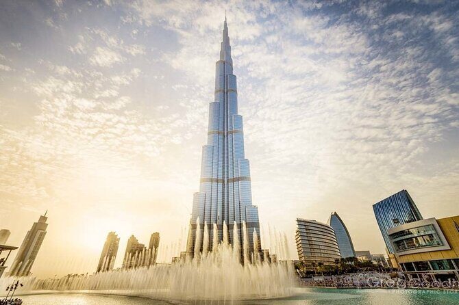 Burj Khalifa At The Top & Underwater Zoo Aquarium with Transfer - Underwater Marvels at the Dubai Aquarium & Underwater Zoo
