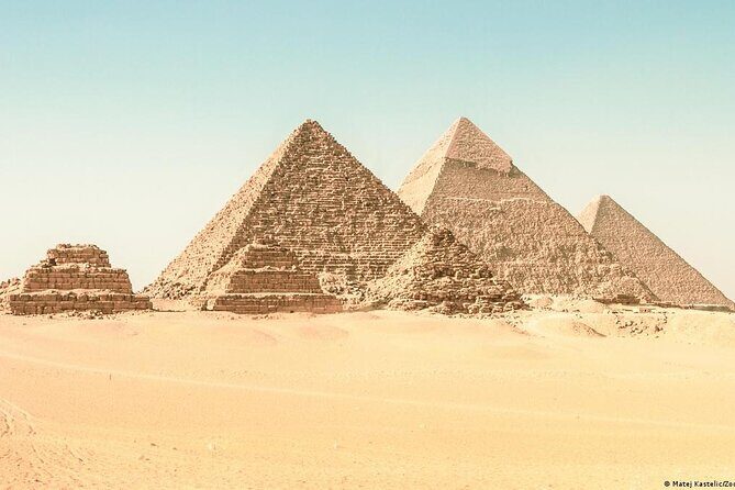Cairo Overday Tour to the Pyramids & the Islamic Museum HURGHADA - The Great Sphinx of Memphis