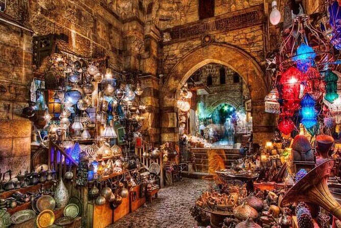 Cairo: Sound and light show with Dinner with Pyramids view - Dinner with a View