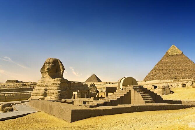 Cairo Tour by bus, Pyramids, Sphinx & Museum with Lunch -Hurghada - Exploring Giza: Pyramids and the Sphinx