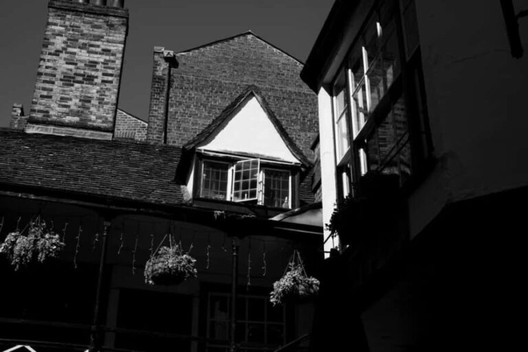 Cambridge: Alumni-led Ghost Tour - The Real Value of the Experience