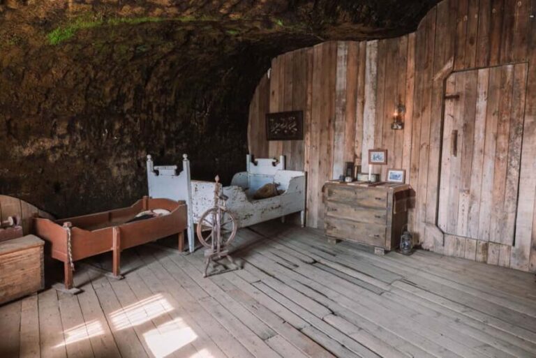 Caves of Laugarvatn Standard Tour - The Experience in Context: How it Fits into Your Iceland Trip