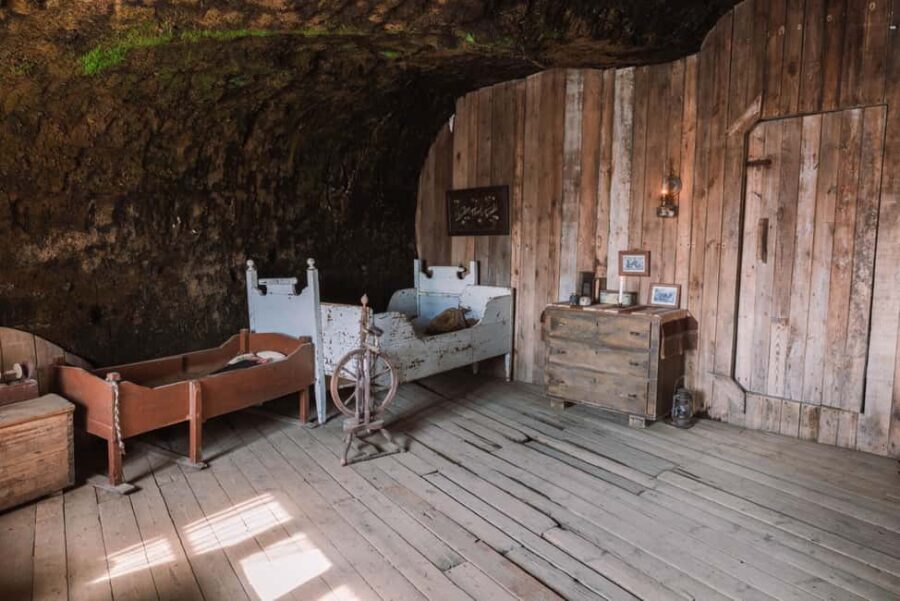 Caves of Laugarvatn Standard Tour - The Experience in Context: How it Fits into Your Iceland Trip