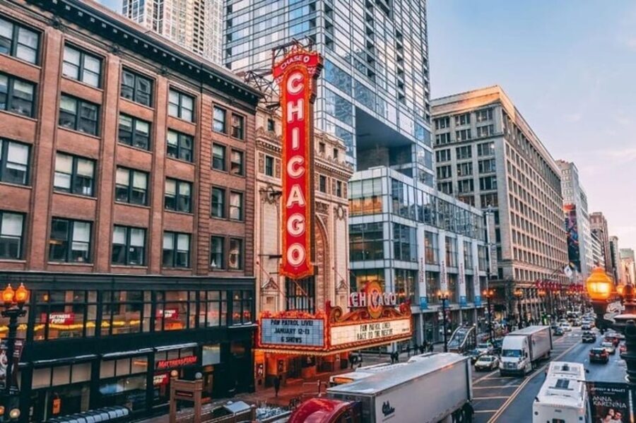 Chicago Highlights Private Walking Tour With A Guide - Who Should Consider This Tour?