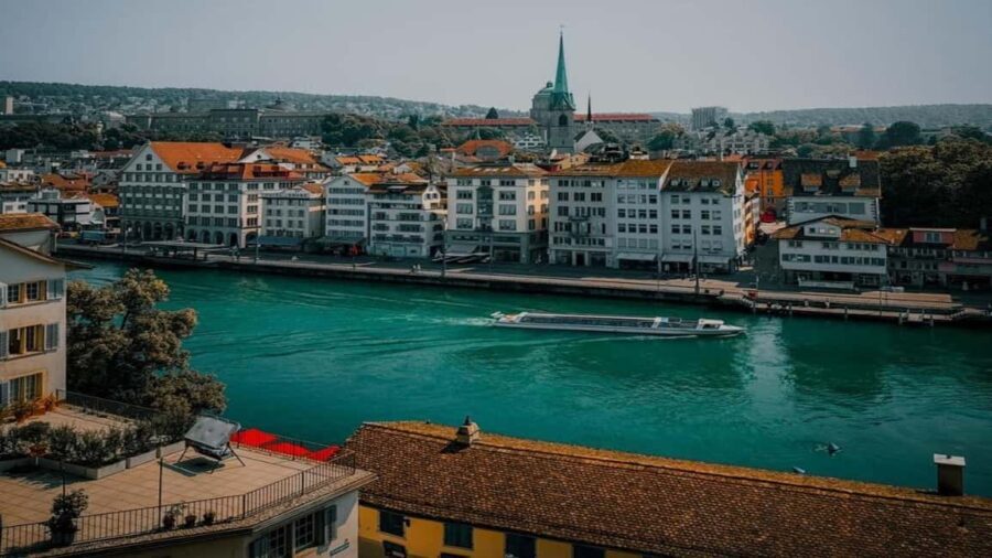 Chocolate, Art, and History walking tour of Zurich - Why This Tour Works