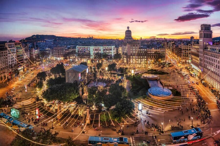 Christmas Magic in Barcelonas Gothic Quarter - Private Tour - What You Can Expect from the Tour