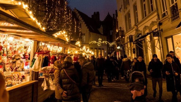Christmas Magic in Bruges - Private Walking Tour - Chocolate and Confectionery Highlights