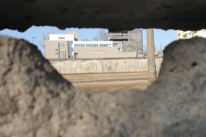 Cold War and Berlin Wall Tour in Italian - Authentic Insights from Reviewers