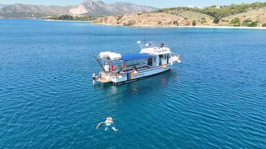 Corinth Canal: Passage By St. Andreas Glass-Bottom Boat - Who Should Consider This Tour?