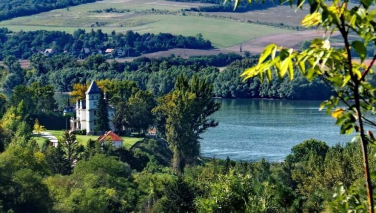 Danube Bend Day Trip - Nature Escape to Zebegény - What Makes This Tour Stand Out?