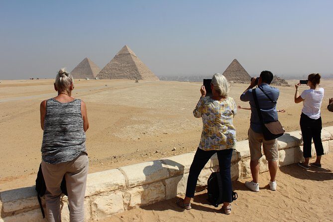 Day tour from Hurghada to Cairo Pyramids and Egyptian Museum - Itinerary Breakdown: What You Can Expect