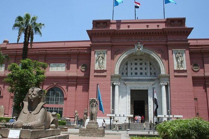 Day Trip to Giza Pyramids,and Egyptian museum - Considerations and Tips